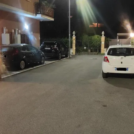 2 Metro A Free Parking *