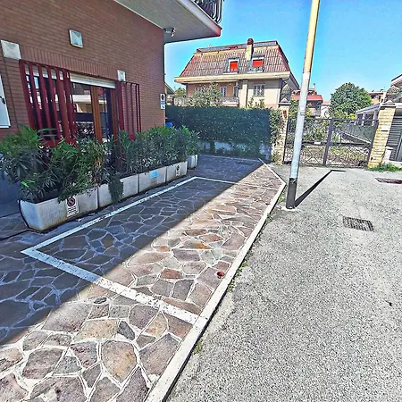 2 Metro A Free Parking *